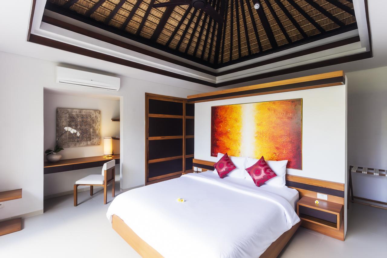 Villa By The Beach Jimbaran Exterior foto