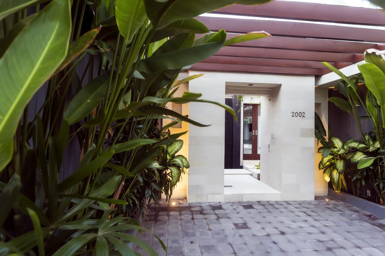 Villa By The Beach Jimbaran Exterior foto