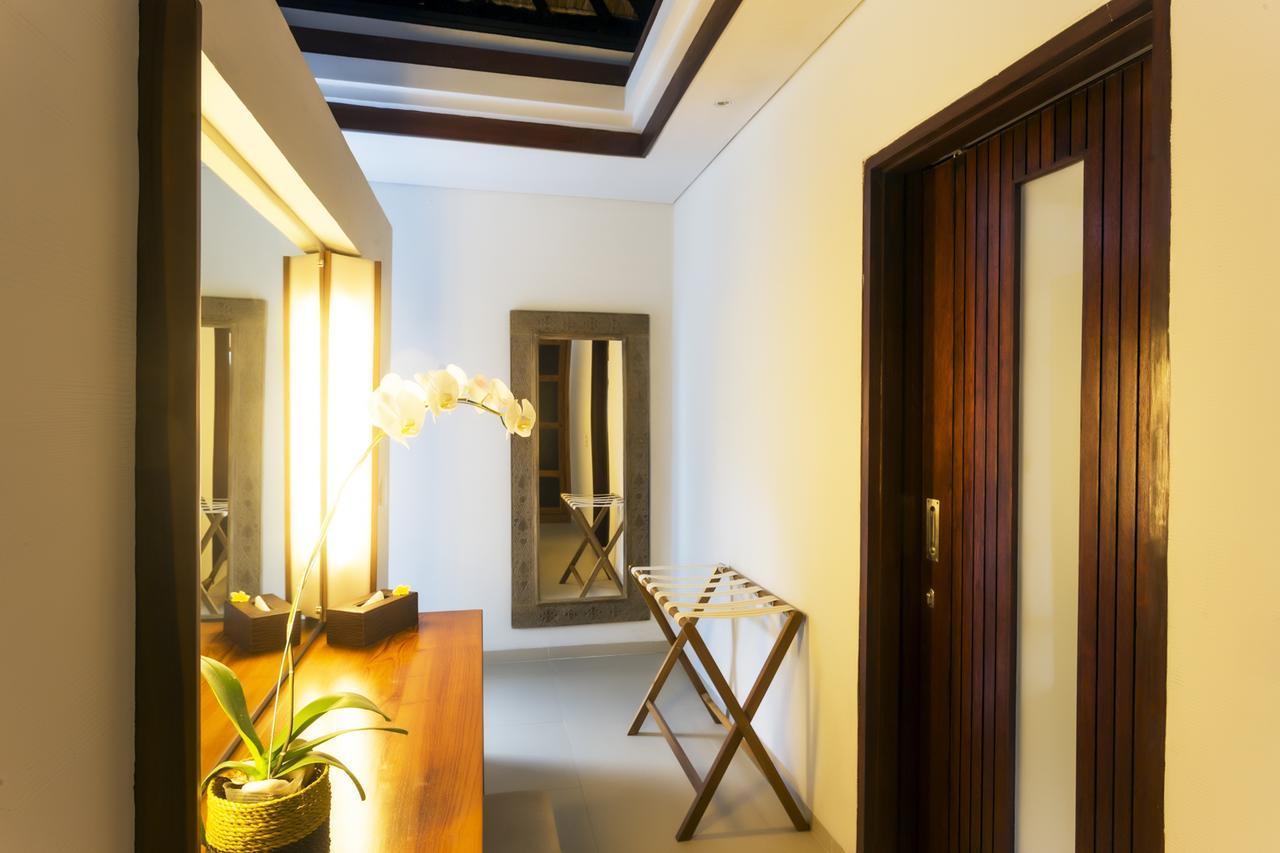 Villa By The Beach Jimbaran Exterior foto