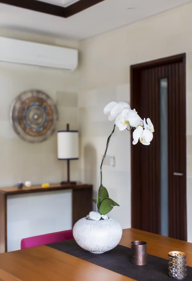 Villa By The Beach Jimbaran Exterior foto
