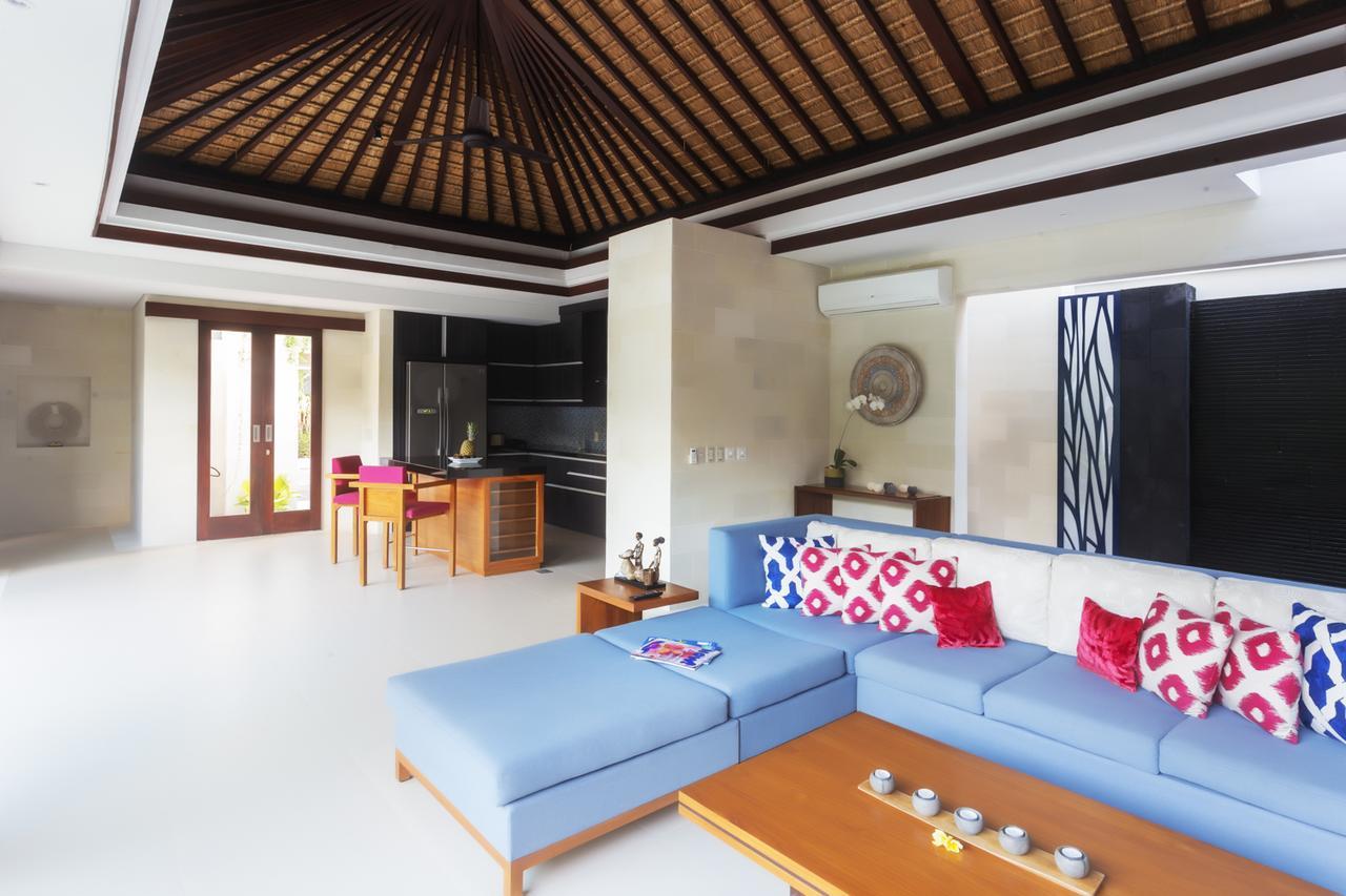 Villa By The Beach Jimbaran Exterior foto