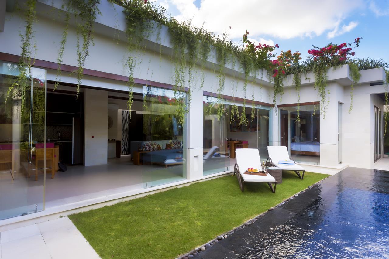 Villa By The Beach Jimbaran Exterior foto